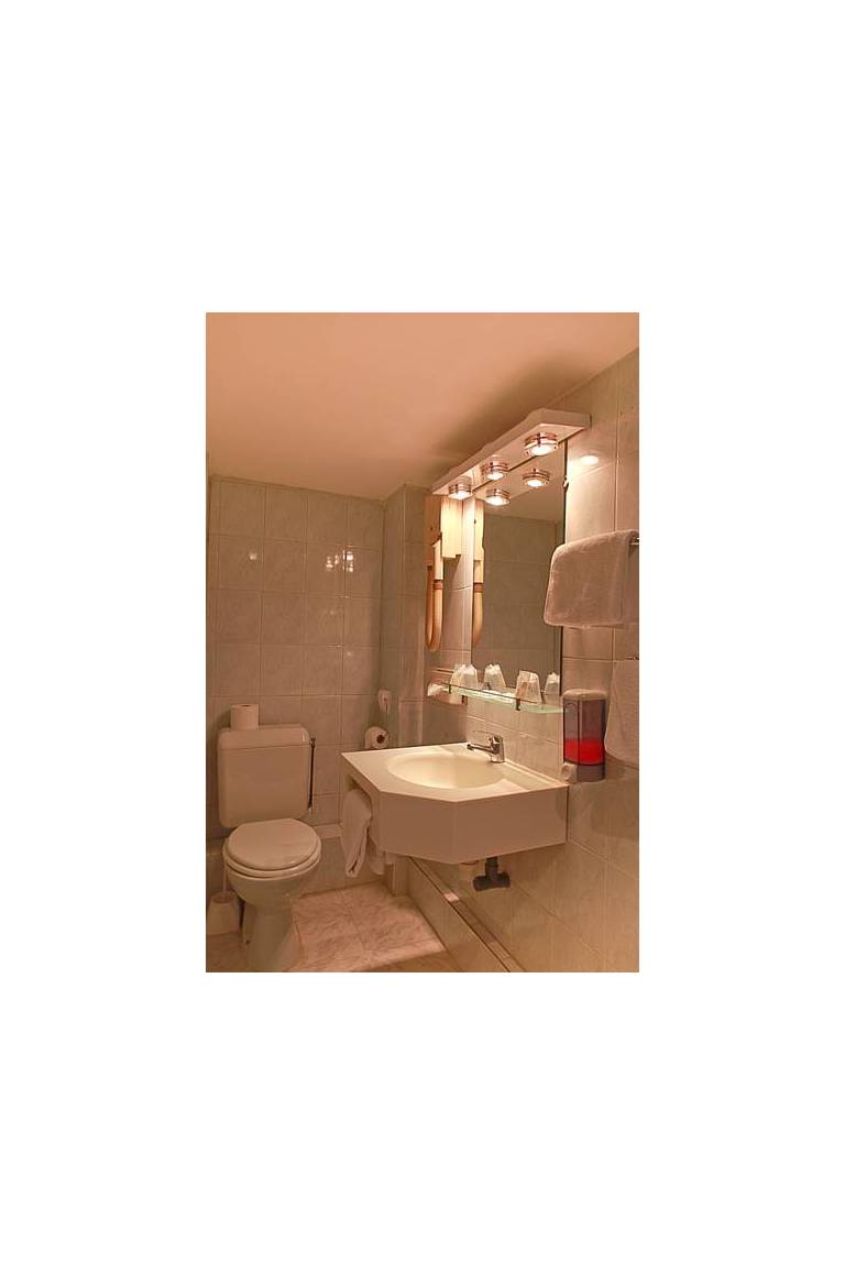 Delarc Hotel
