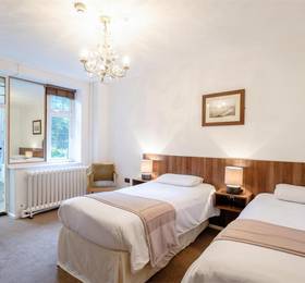 Yenton Hotel  в Борнмуте