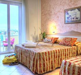 Hotel Palos в Римини