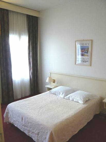 Hotel Le Capitole 2* Франция, Тулуза