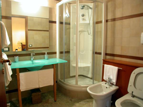 Inn Centro Италия, Лечче