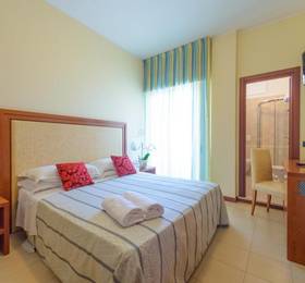 Hotel Zeus в Римини