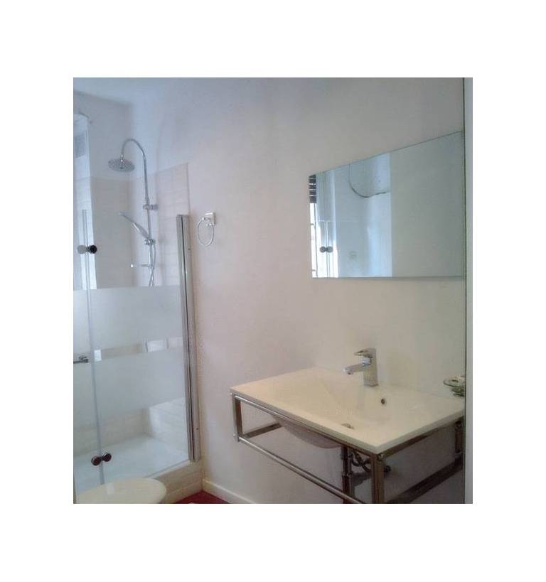 Six Rooms 