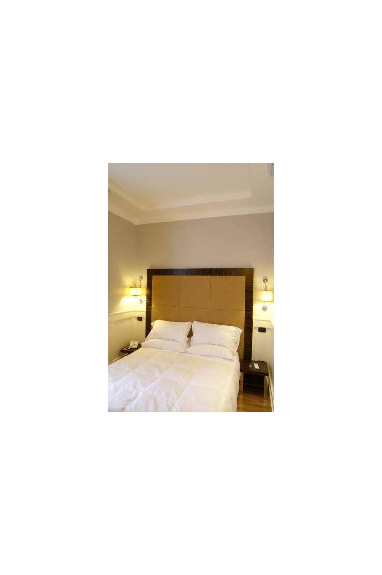 939 Hotel