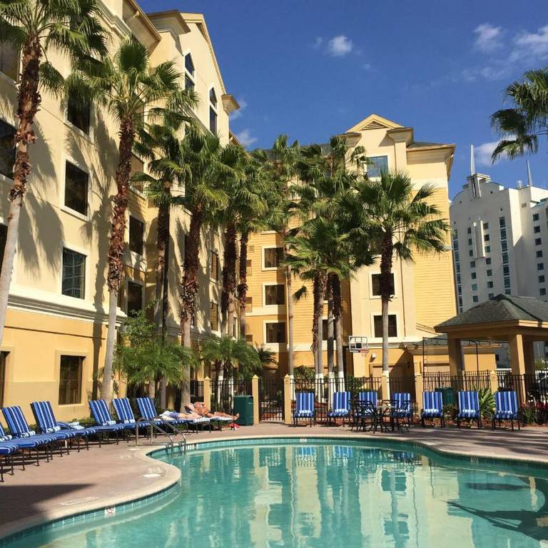Hawthorn Suites by Wyndham Universal Orlando, a Sky Hotel & Resort 