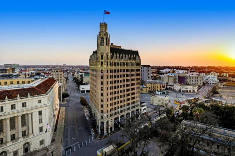 The Emily Morgan San Antonio - a DoubleTree by Hilton Hotel