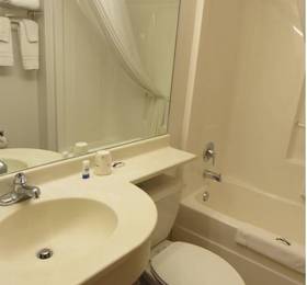 Microtel Inn & Suites by Wyndham Springfield  в Спрингфилде