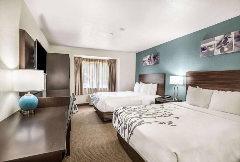 Microtel Inn & Suites by Wyndham Tallahassee 