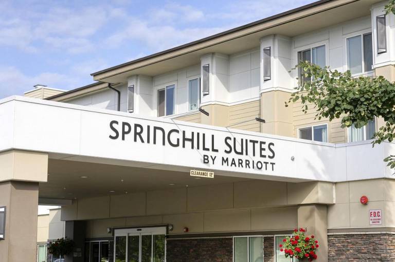 SpringHill Suites Anchorage University Lake 