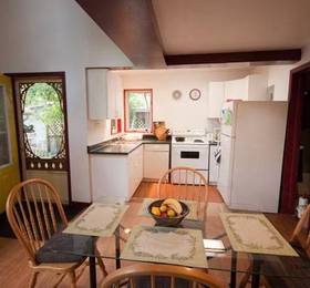 Туры в Smiley's Studio Suite - on Toronto Islands  в Канаде