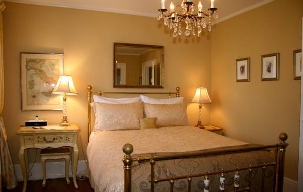 Villa Marco Polo Bed and Breakfast Inn  5* Канада, Виктория