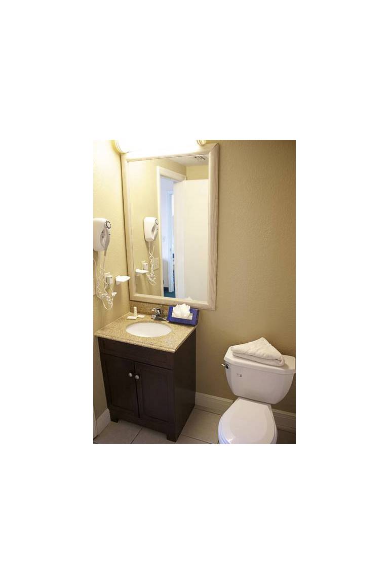 Enclave Suites, a Sky Hotel & Resort 