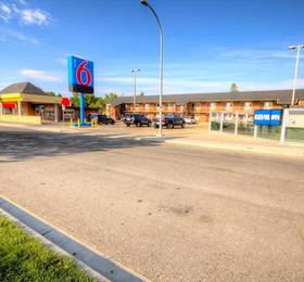 Canadas Best Value Inn - Lethbridge  в Летбридже