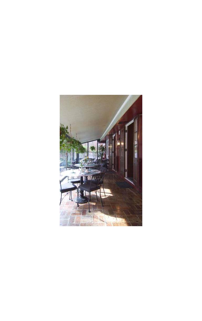 Le Richelieu in the French Quarter 