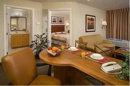 Candlewood Suites Mobile-Downtown  2* США, Мобил