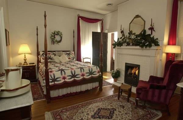 Federal Crest Inn Bed & Breakfast  4* США, Линчберг