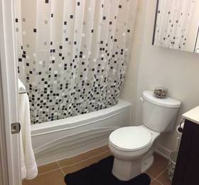 Royal Stays Furnished Apartments  в Торонто