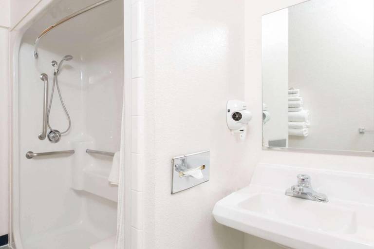 Microtel Inn & Suites Anchorage 