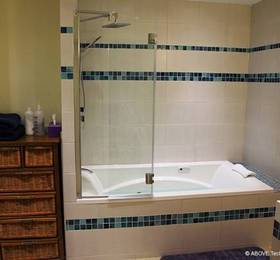 Penthouse Au Pied Du Mont-Royal  в Монреале