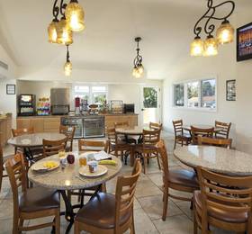 Sandpiper Lodge - Santa Barbara  в Санта-Барбаре