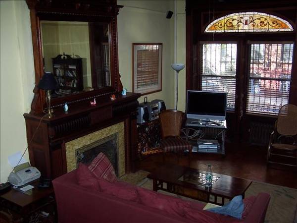Brownstone Bed and No Breakfast 