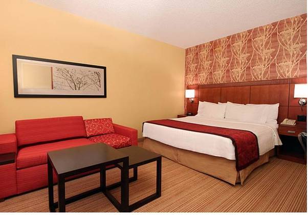 Courtyard Dallas Market Center  3* США, Даллас
