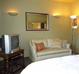 Туры в Alan Gardens Bed and Breakfast  в Канаде
