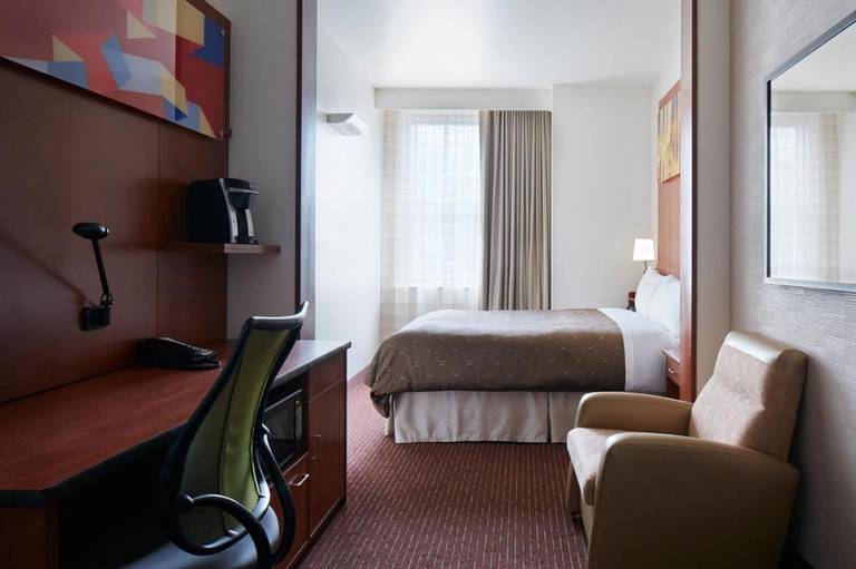 Club Quarters in Philadelphia 