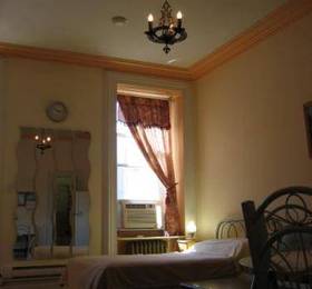 Hotel & Suites Place des Arts  в Монреале