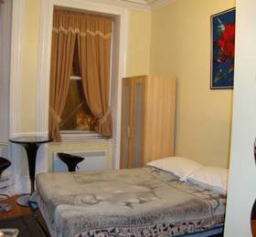 Hotel & Suites Place des Arts  в Монреале