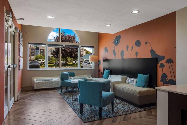 Microtel Inn by Wyndham Erie 