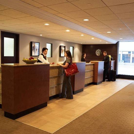 Place Louis Riel Suite Hotel  3* Канада, Виннипег