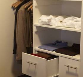 Place Louis Riel Suite Hotel  в Виннипеге