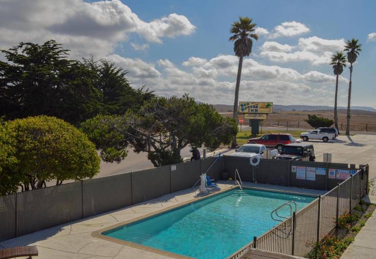 Sea Breeze Inn - San Simeon 
