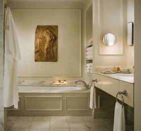 Hotel Le St. James Montreal  в Монреале
