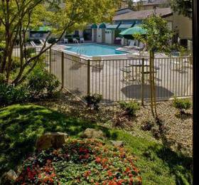 Hawthorn Suites Sacramento  в Сакраменто