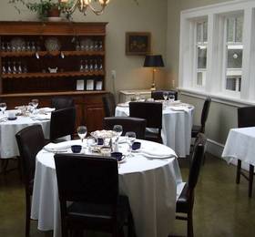 Rosewood Bed and Breakfast  в Виктории