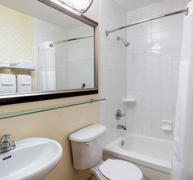 Туры в Ramada Viscount Gort Hotel  в Канаде