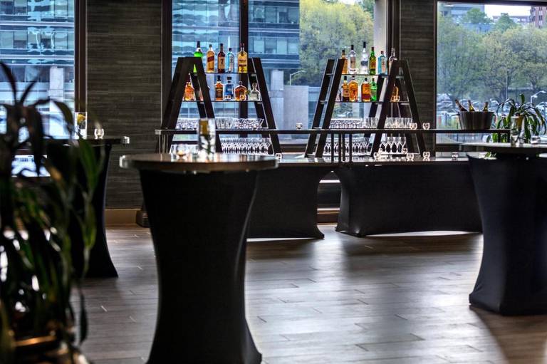 Renaissance Seattle Hotel 