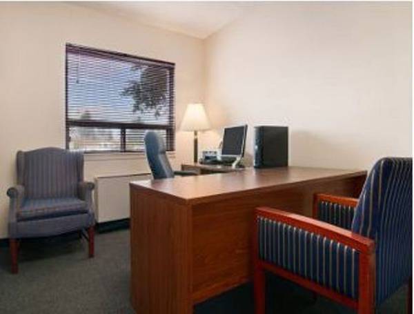 Travelodge Edmonton South  2* Канада, Эдмонтон