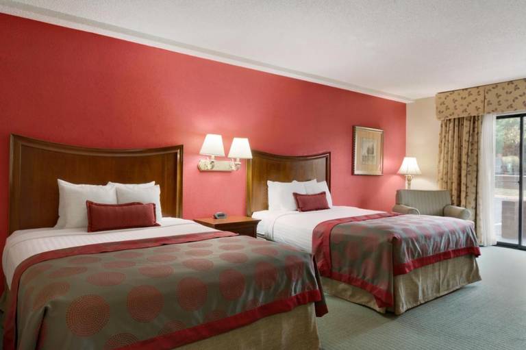 Ramada Raleigh-Blue Ridge 