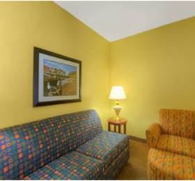 SpringHill Suites Milford  в Милфорде