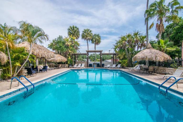 Tahitian Inn & Spa Tampa 