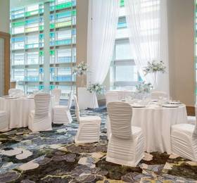Coast Coal Harbour Hotel в Ванкувере