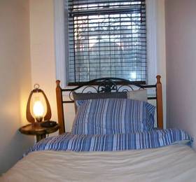 Comfy Guesthouse & Suite  в Торонто