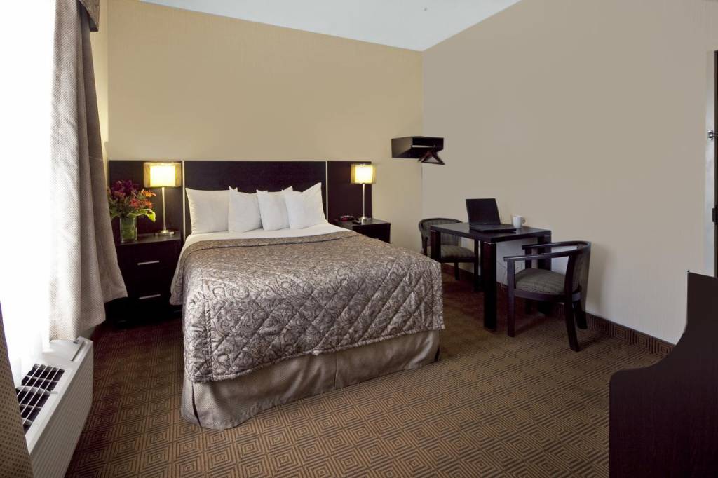 Canada's Best Value Inn  2*