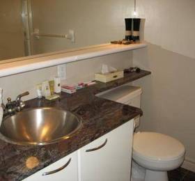 Canada Suites Yorkville  в Торонто