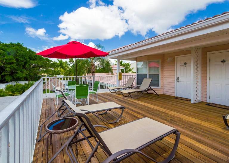 Tropical Beach Resorts 