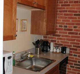 Туры в Celie's Waterfront Inn  в США
