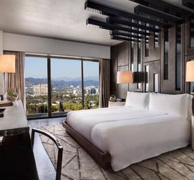 SIXTY Beverly Hills в Лос-Анджелесе
